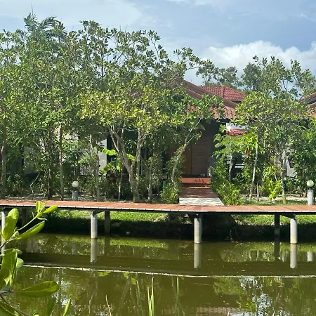 The Beatles Lagoon Chalong Exterior photo